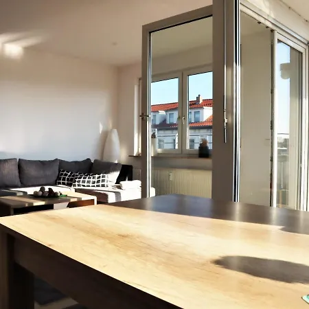 Exklusive Mit Dachterrasse In Schleussig *